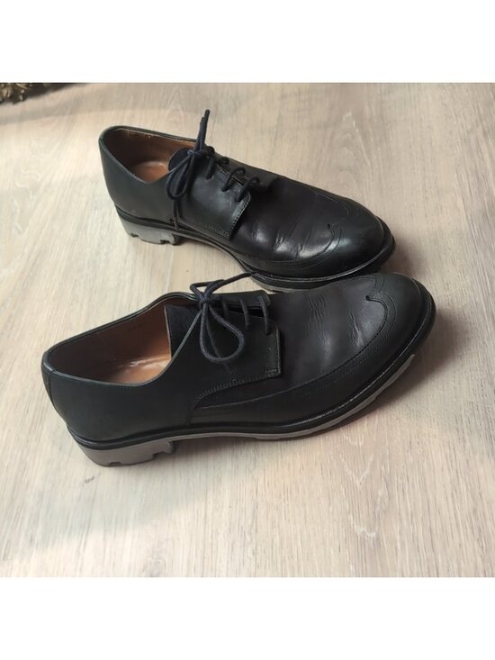 John Fluevog The Daniel Wingtip Oxford Shoe main image 6